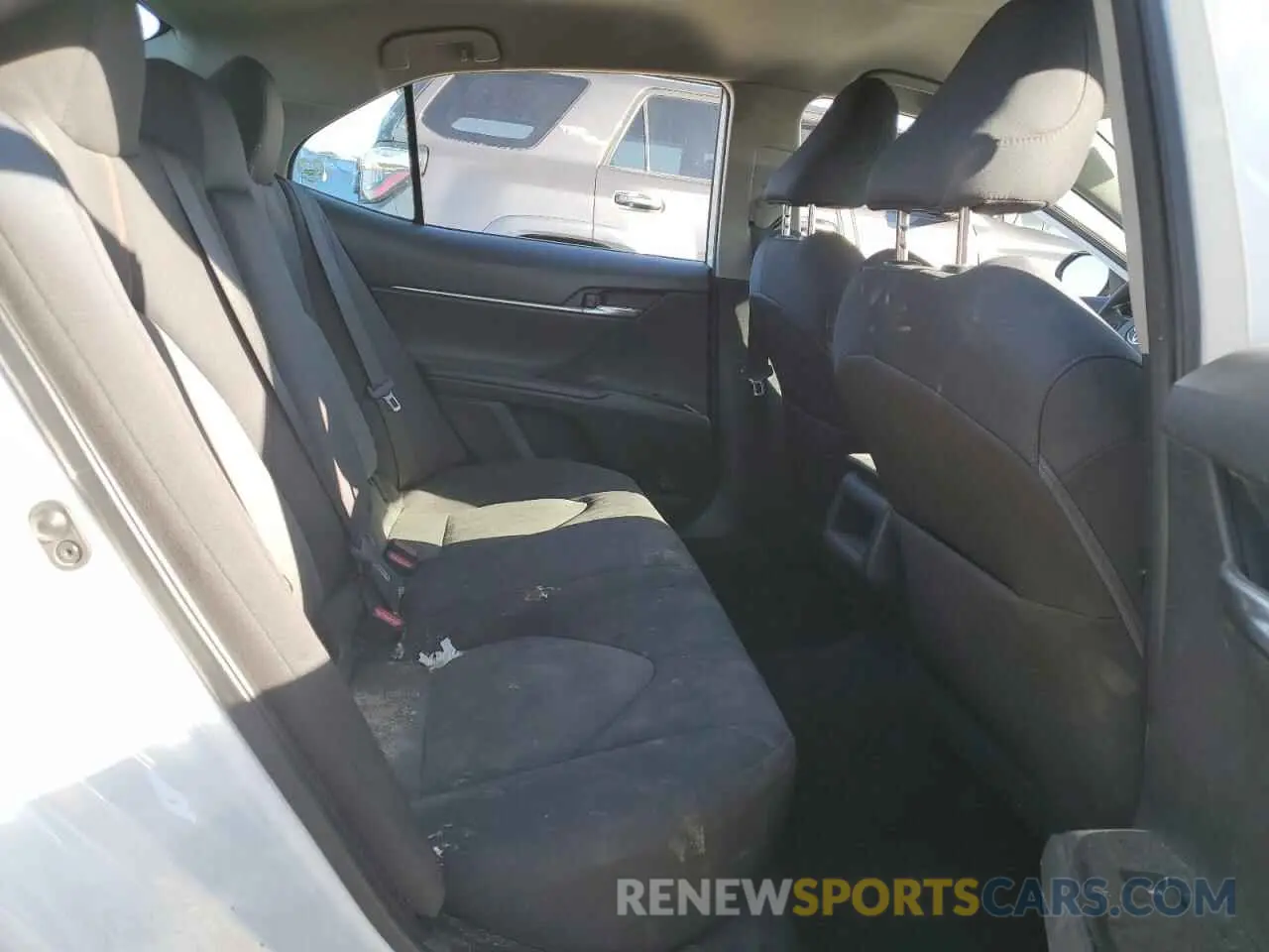 10 fotografías del automóvil dañado 4T1B11HK3KU759069 TOYOTA CAMRY 2019