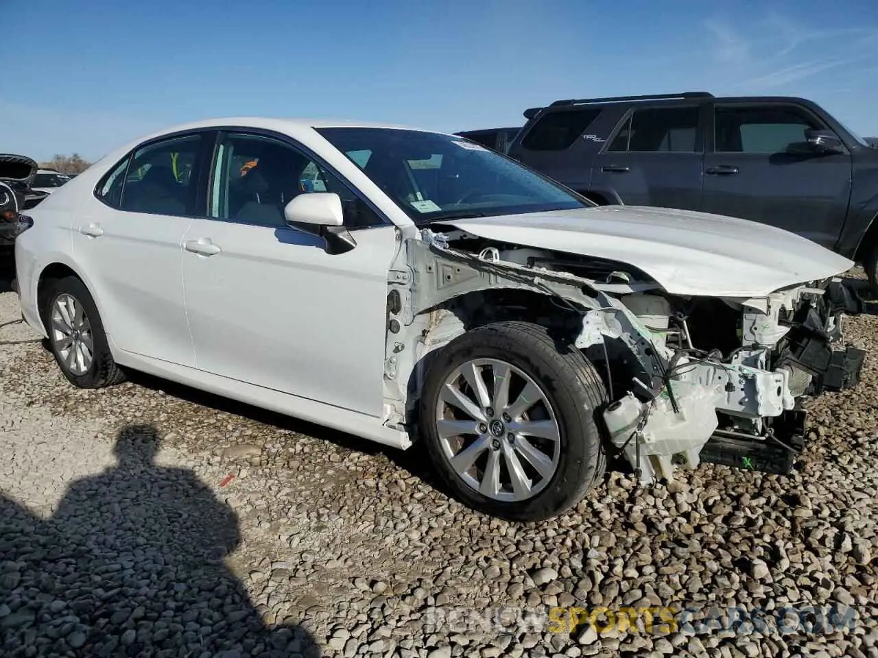 4 fotografías del automóvil dañado 4T1B11HK3KU759069 TOYOTA CAMRY 2019