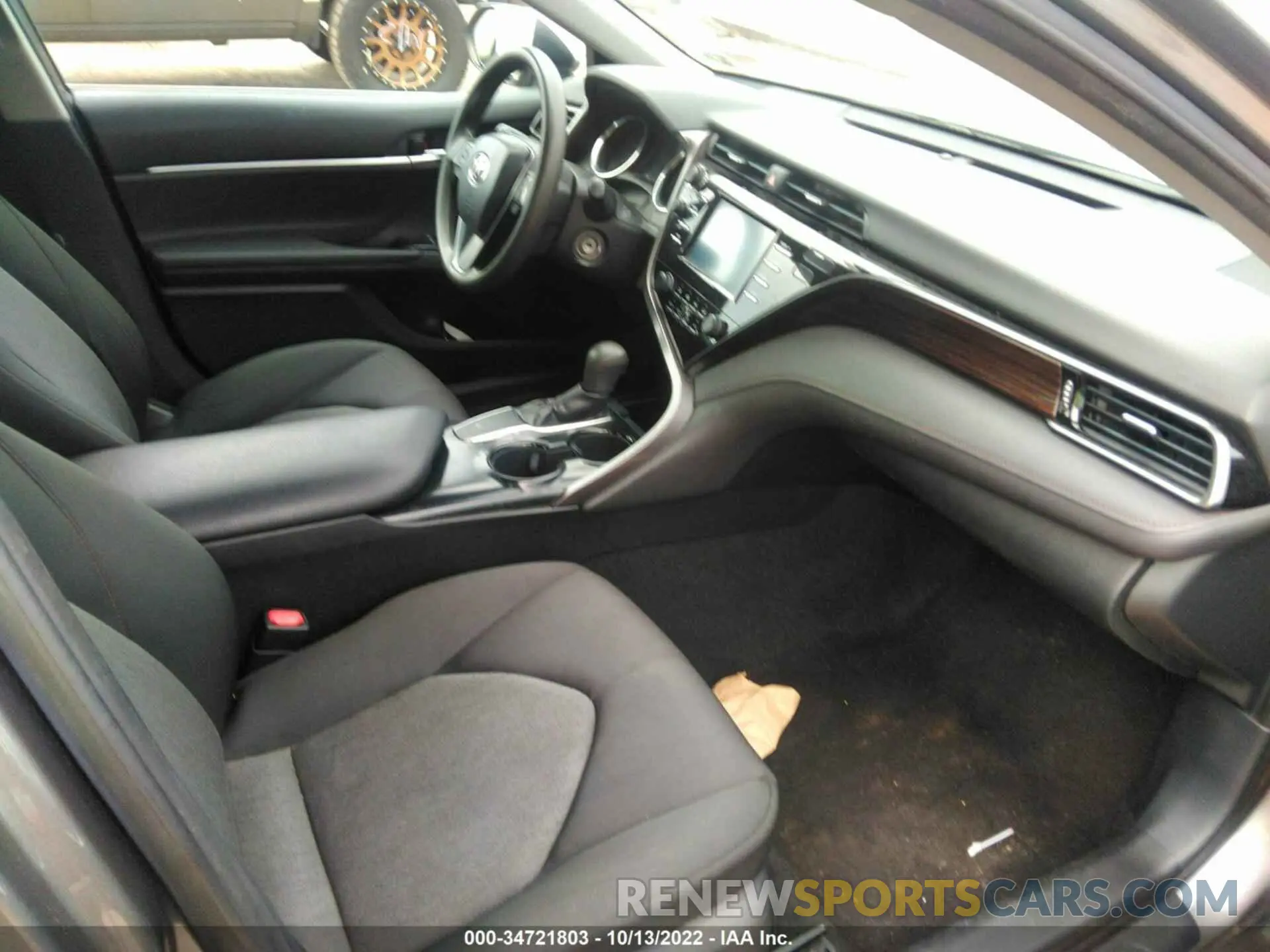5 fotografías del automóvil dañado 4T1B11HK3KU760058 TOYOTA CAMRY 2019