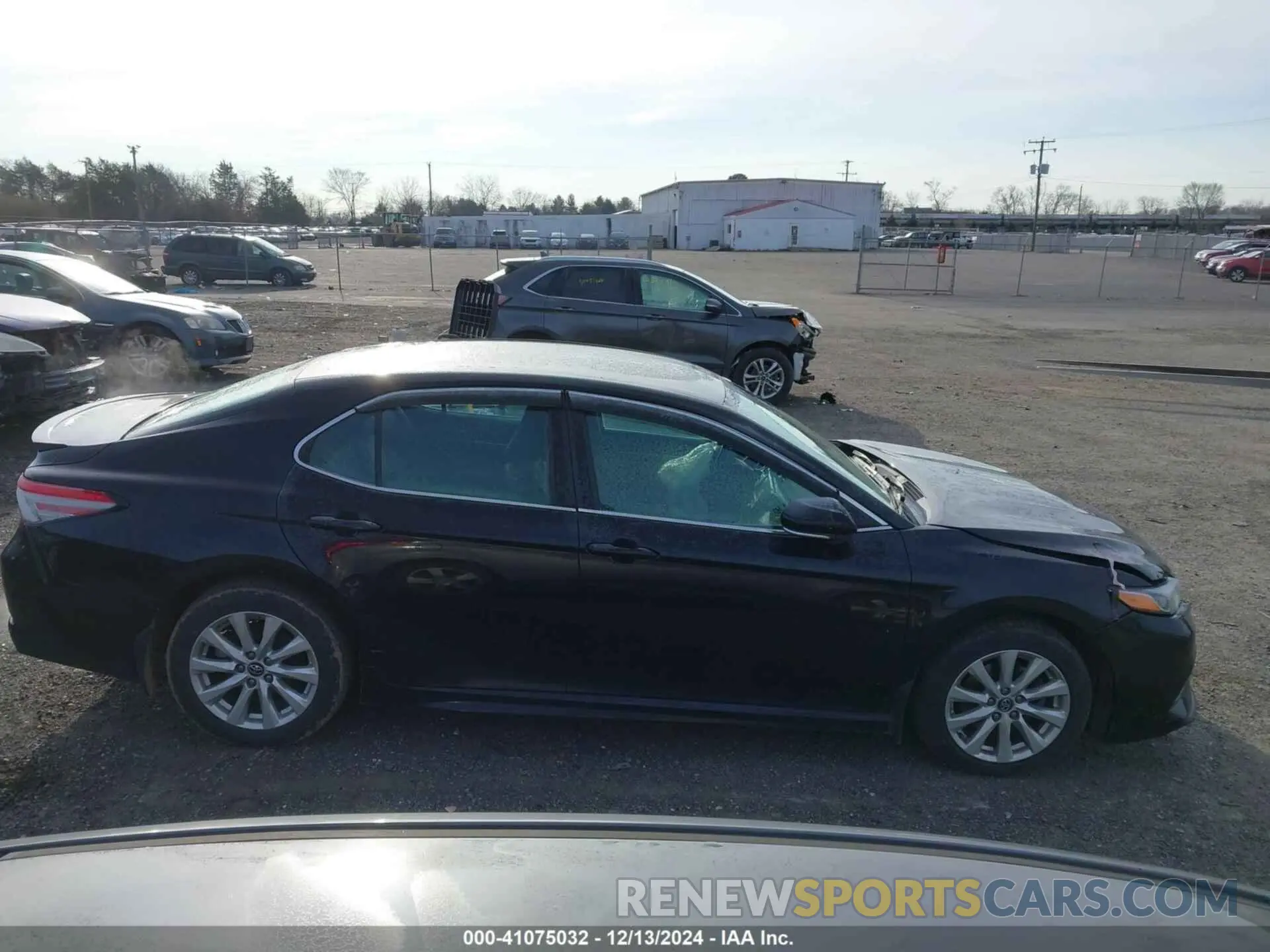 13 fotografías del automóvil dañado 4T1B11HK3KU764255 TOYOTA CAMRY 2019