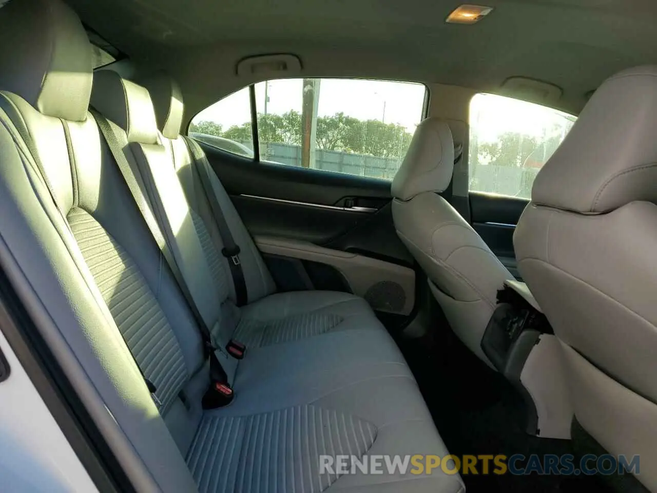 6 fotografías del automóvil dañado 4T1B11HK3KU770492 TOYOTA CAMRY 2019