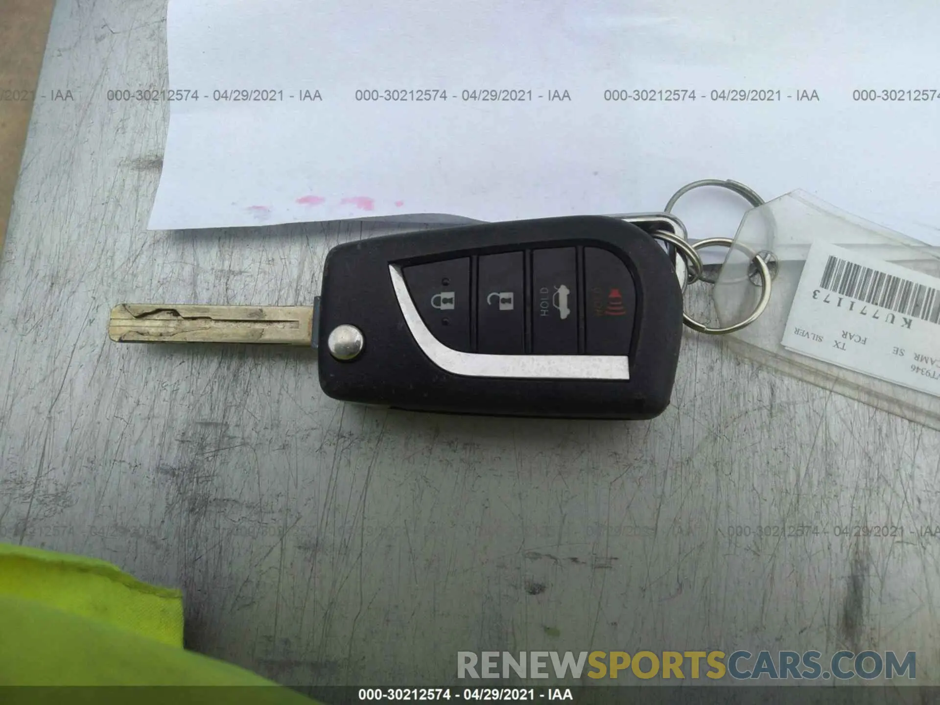 11 fotografías del automóvil dañado 4T1B11HK3KU771173 TOYOTA CAMRY 2019