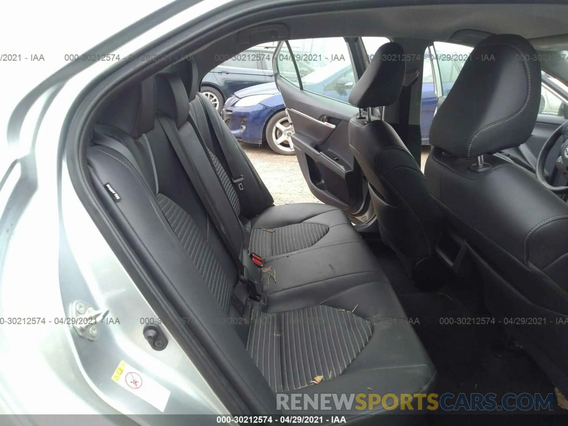 8 fotografías del automóvil dañado 4T1B11HK3KU771173 TOYOTA CAMRY 2019