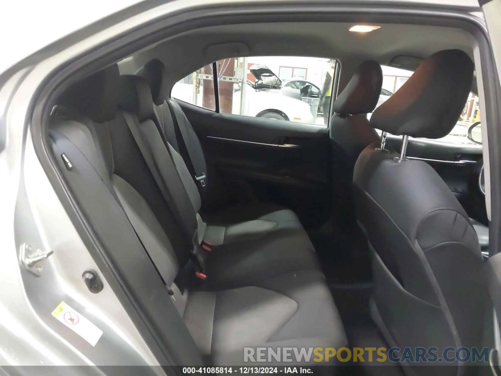 8 fotografías del automóvil dañado 4T1B11HK3KU771268 TOYOTA CAMRY 2019