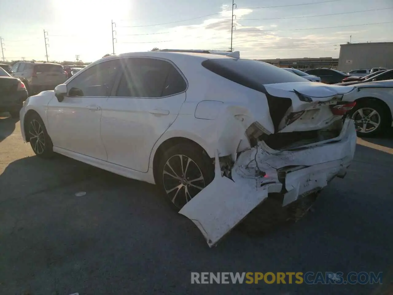 2 fotografías del automóvil dañado 4T1B11HK3KU780228 TOYOTA CAMRY 2019