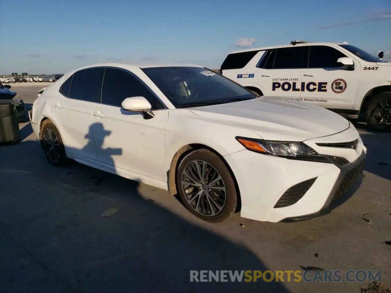 4 fotografías del automóvil dañado 4T1B11HK3KU780228 TOYOTA CAMRY 2019