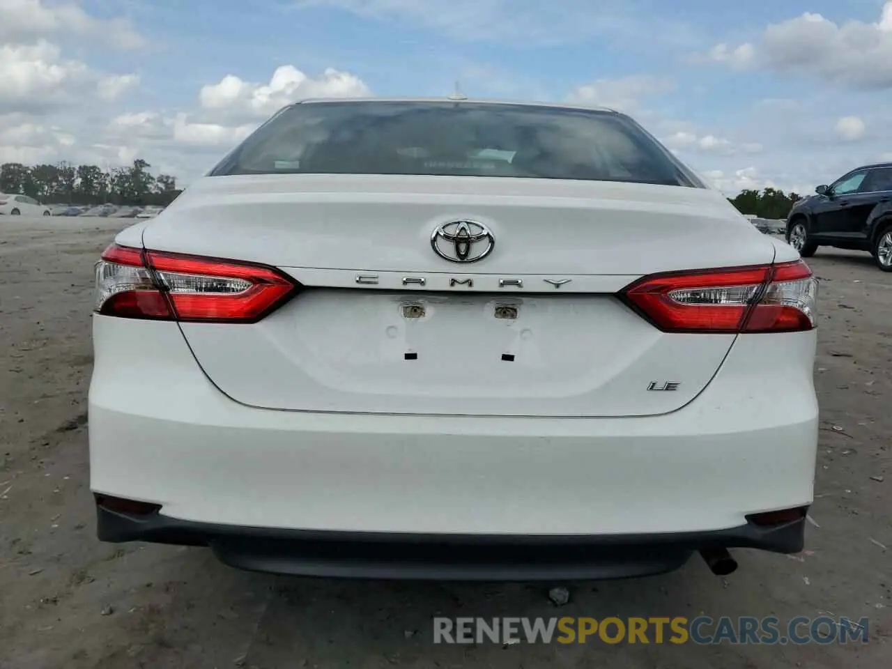 6 fotografías del automóvil dañado 4T1B11HK3KU786952 TOYOTA CAMRY 2019