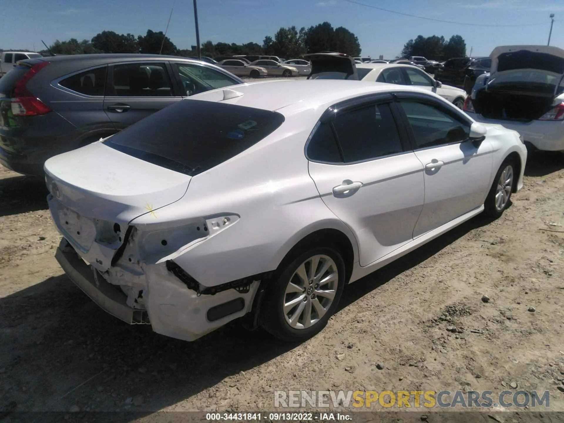 4 fotografías del automóvil dañado 4T1B11HK3KU799877 TOYOTA CAMRY 2019