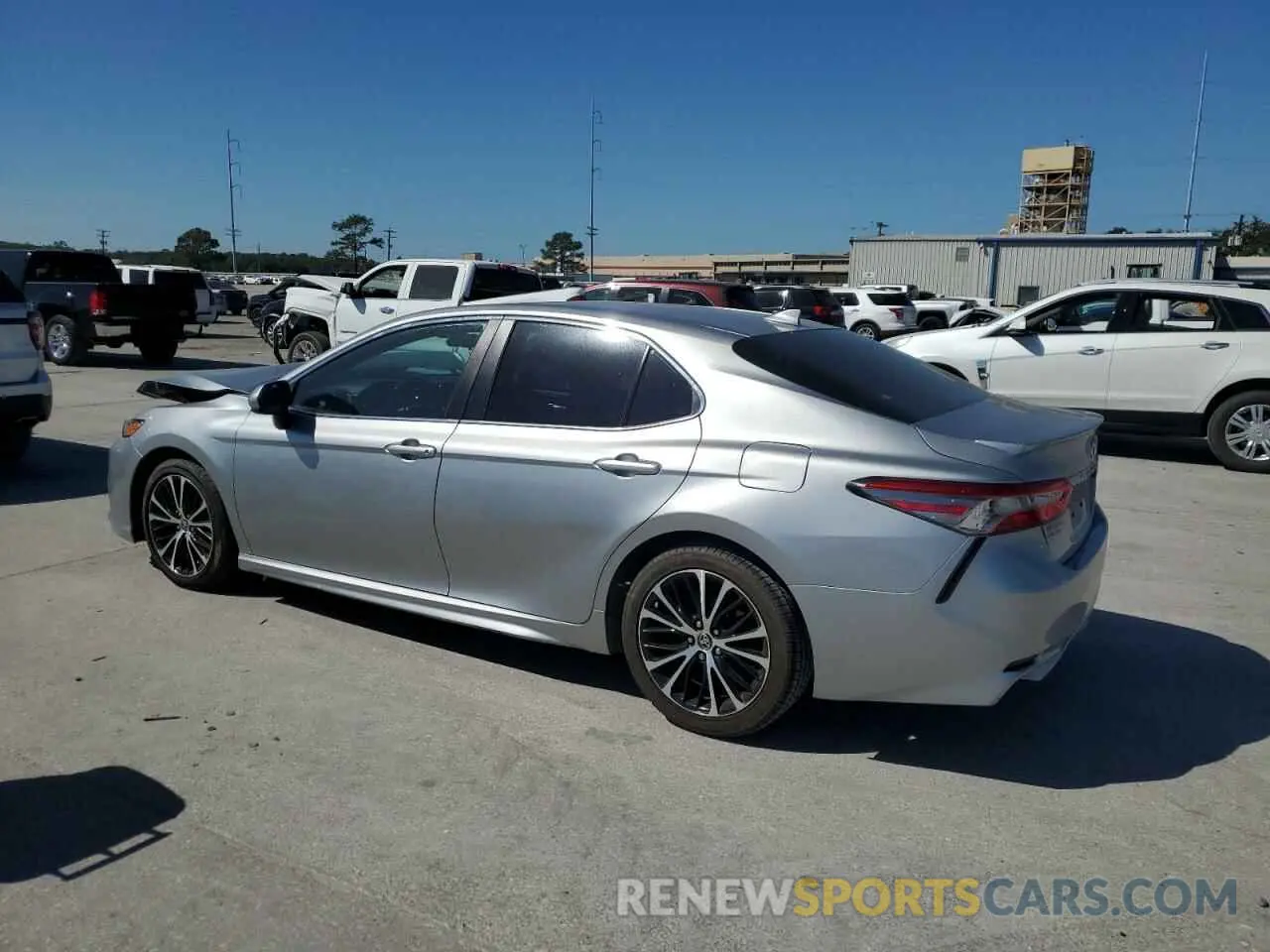 2 fotografías del automóvil dañado 4T1B11HK3KU807301 TOYOTA CAMRY 2019