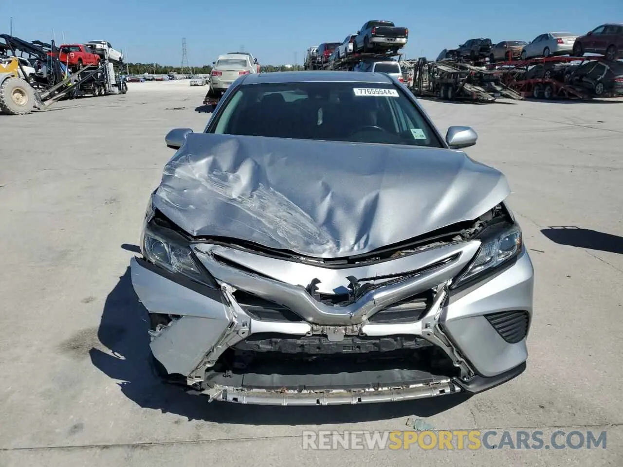 5 fotografías del automóvil dañado 4T1B11HK3KU807301 TOYOTA CAMRY 2019
