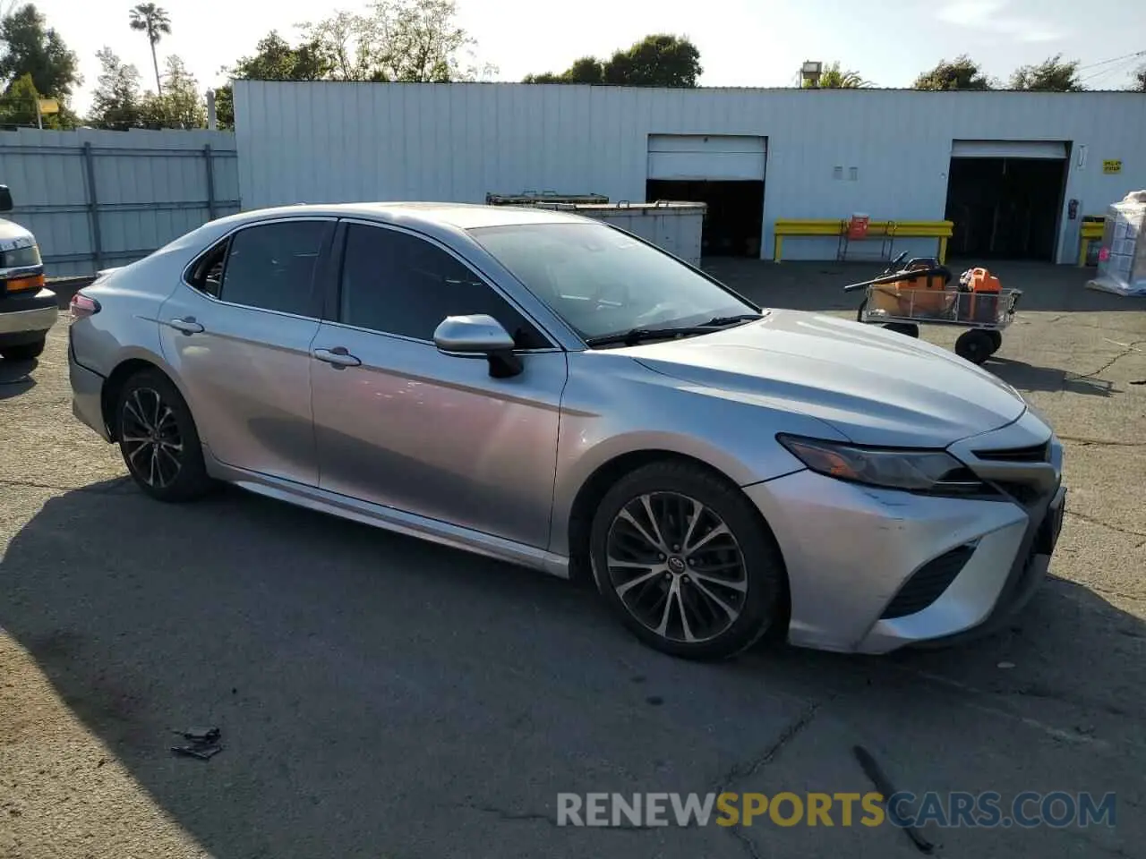 4 fotografías del automóvil dañado 4T1B11HK3KU811123 TOYOTA CAMRY 2019