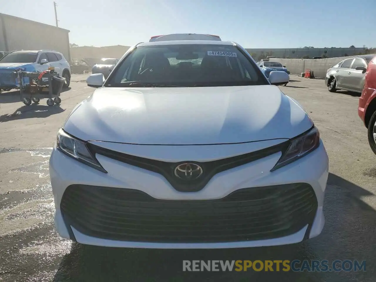 5 fotografías del automóvil dañado 4T1B11HK3KU824602 TOYOTA CAMRY 2019