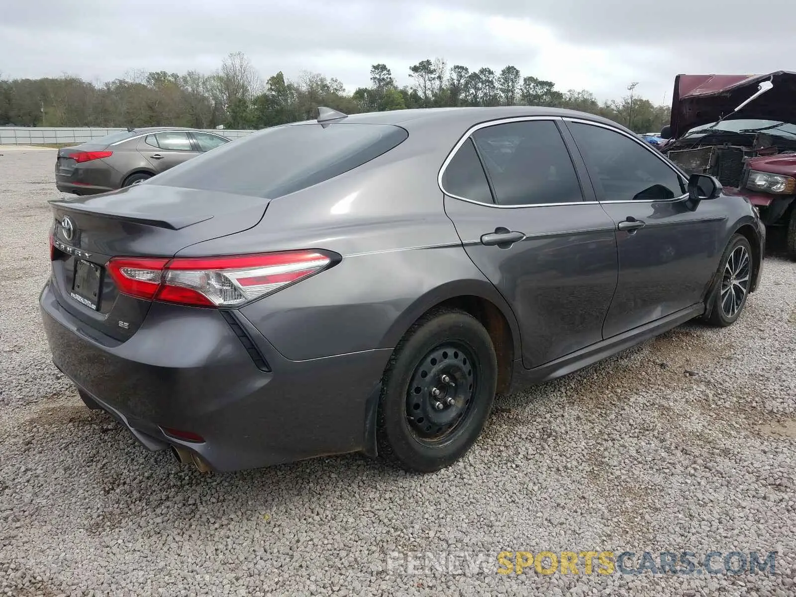 4 fotografías del automóvil dañado 4T1B11HK3KU826074 TOYOTA CAMRY 2019
