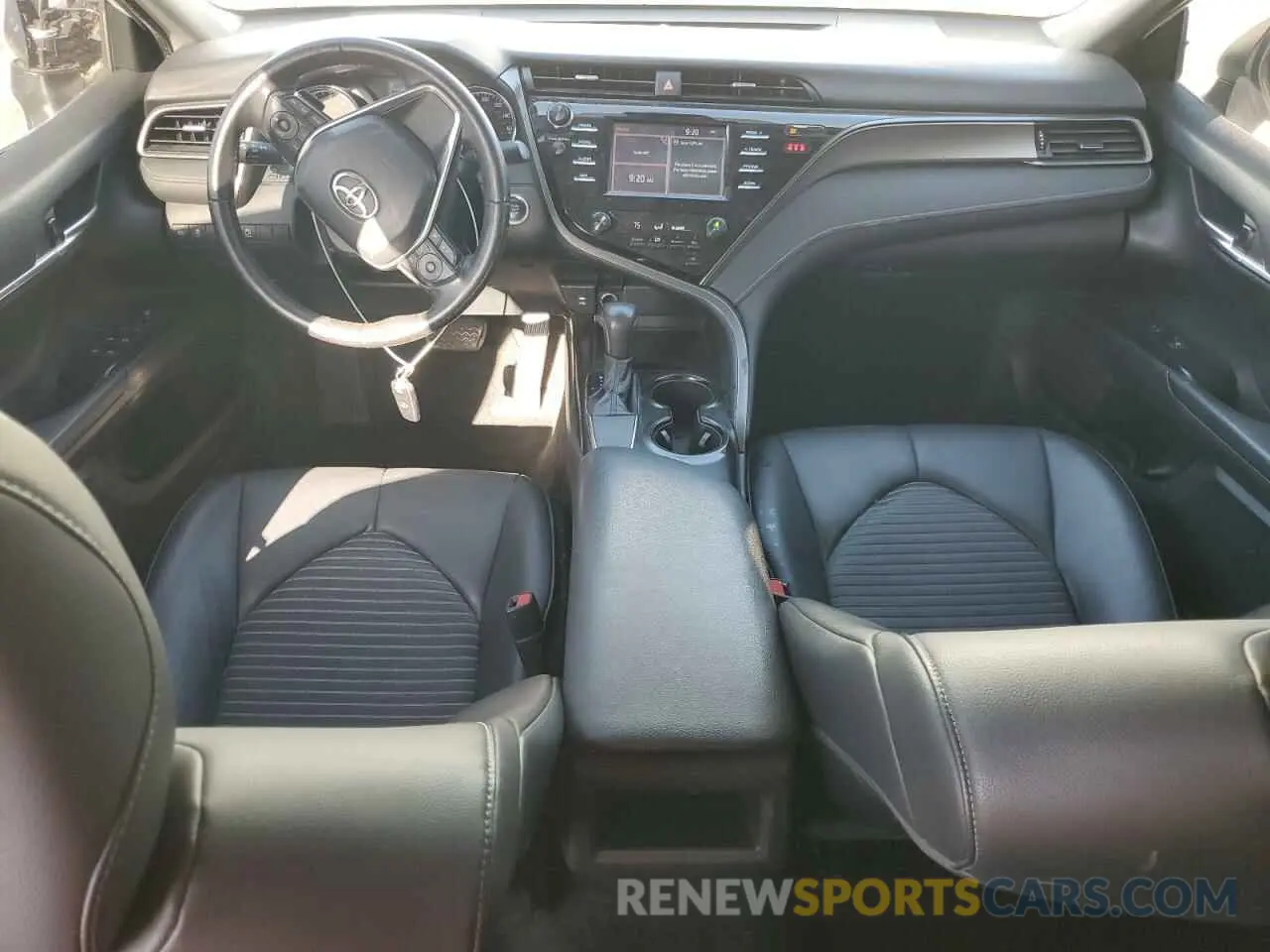 8 fotografías del automóvil dañado 4T1B11HK3KU832439 TOYOTA CAMRY 2019
