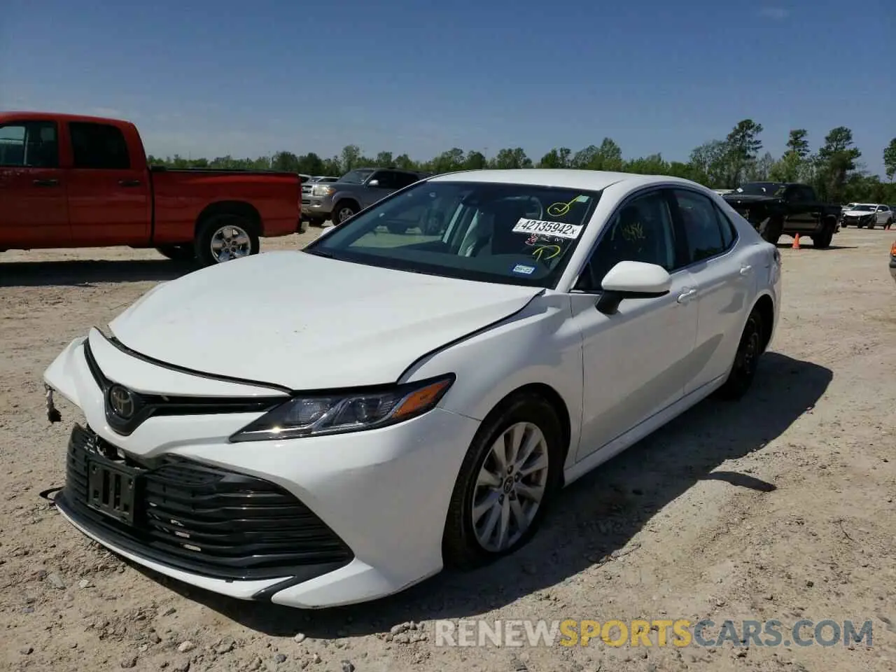 2 fotografías del automóvil dañado 4T1B11HK3KU844882 TOYOTA CAMRY 2019
