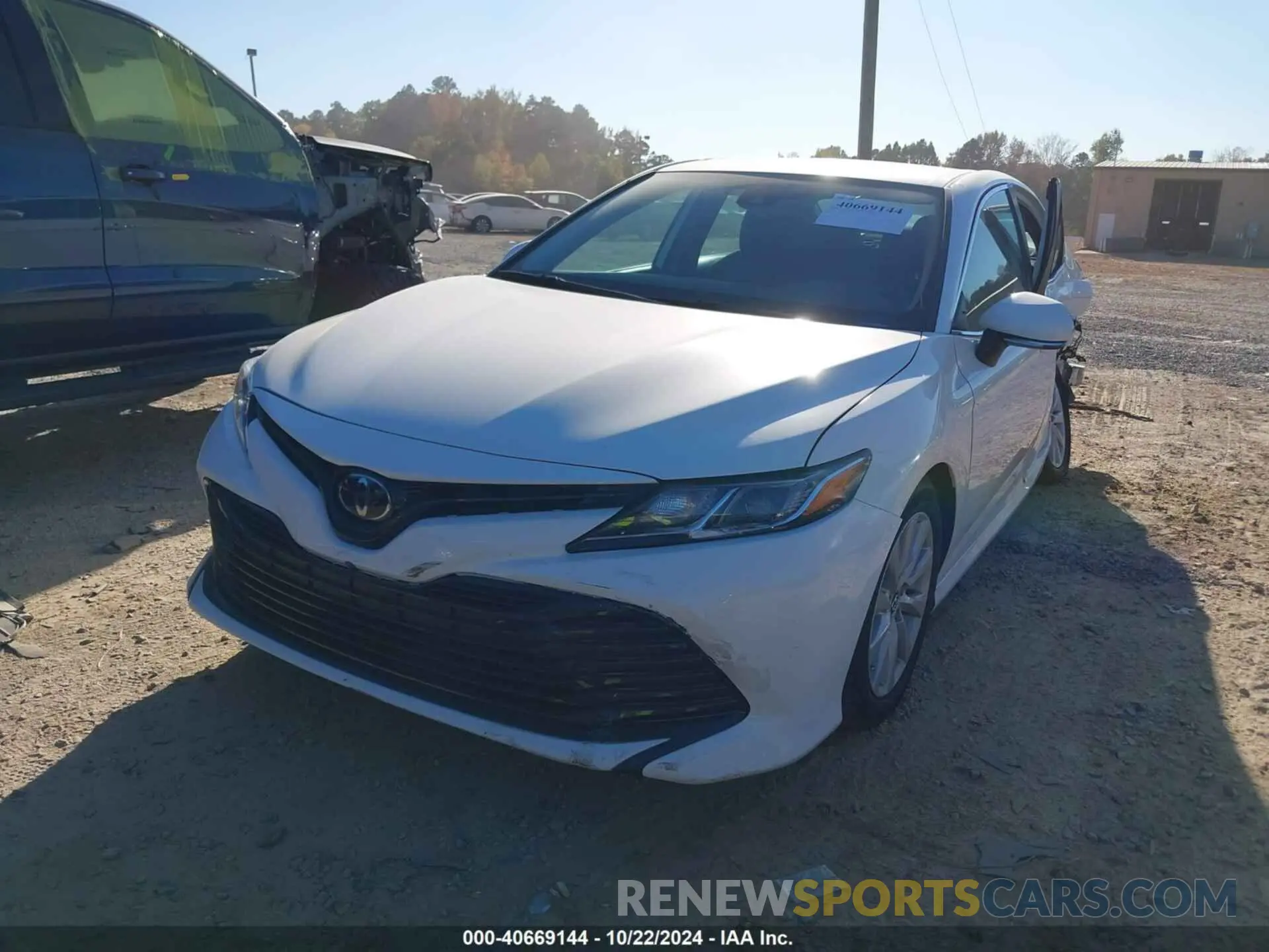 2 fotografías del automóvil dañado 4T1B11HK3KU847457 TOYOTA CAMRY 2019