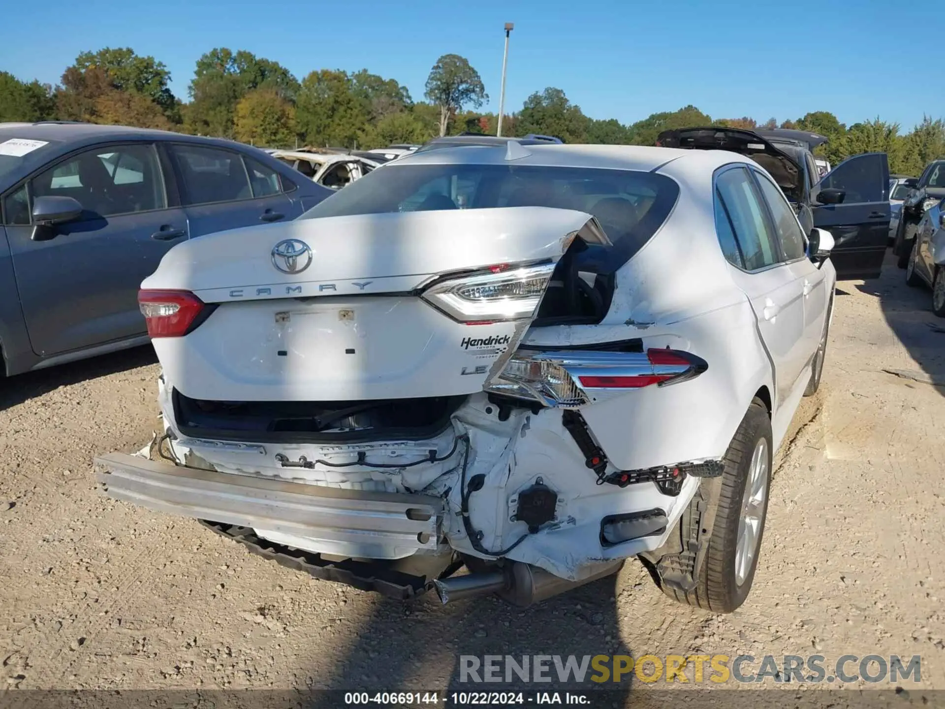 4 fotografías del automóvil dañado 4T1B11HK3KU847457 TOYOTA CAMRY 2019