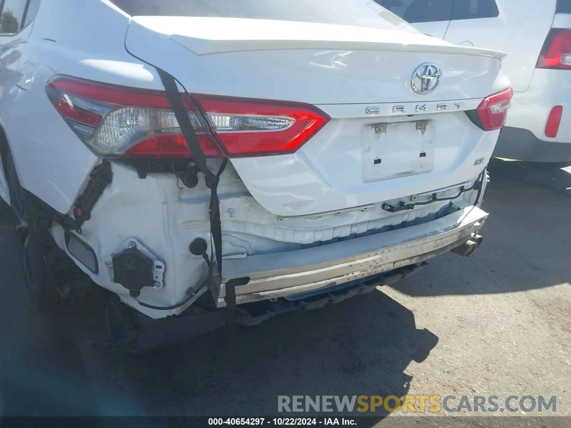 20 fotografías del automóvil dañado 4T1B11HK3KU848348 TOYOTA CAMRY 2019