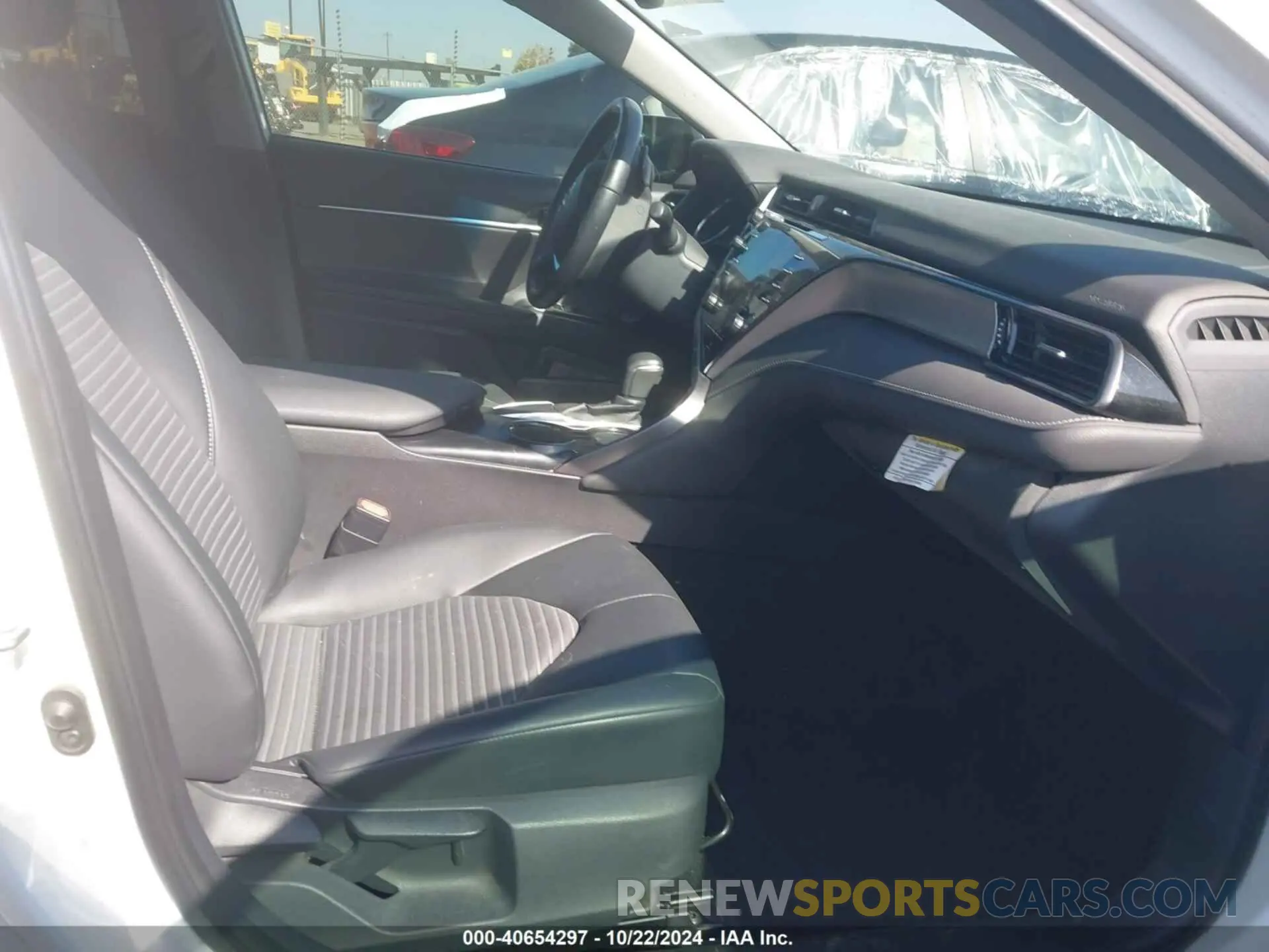 5 fotografías del automóvil dañado 4T1B11HK3KU848348 TOYOTA CAMRY 2019