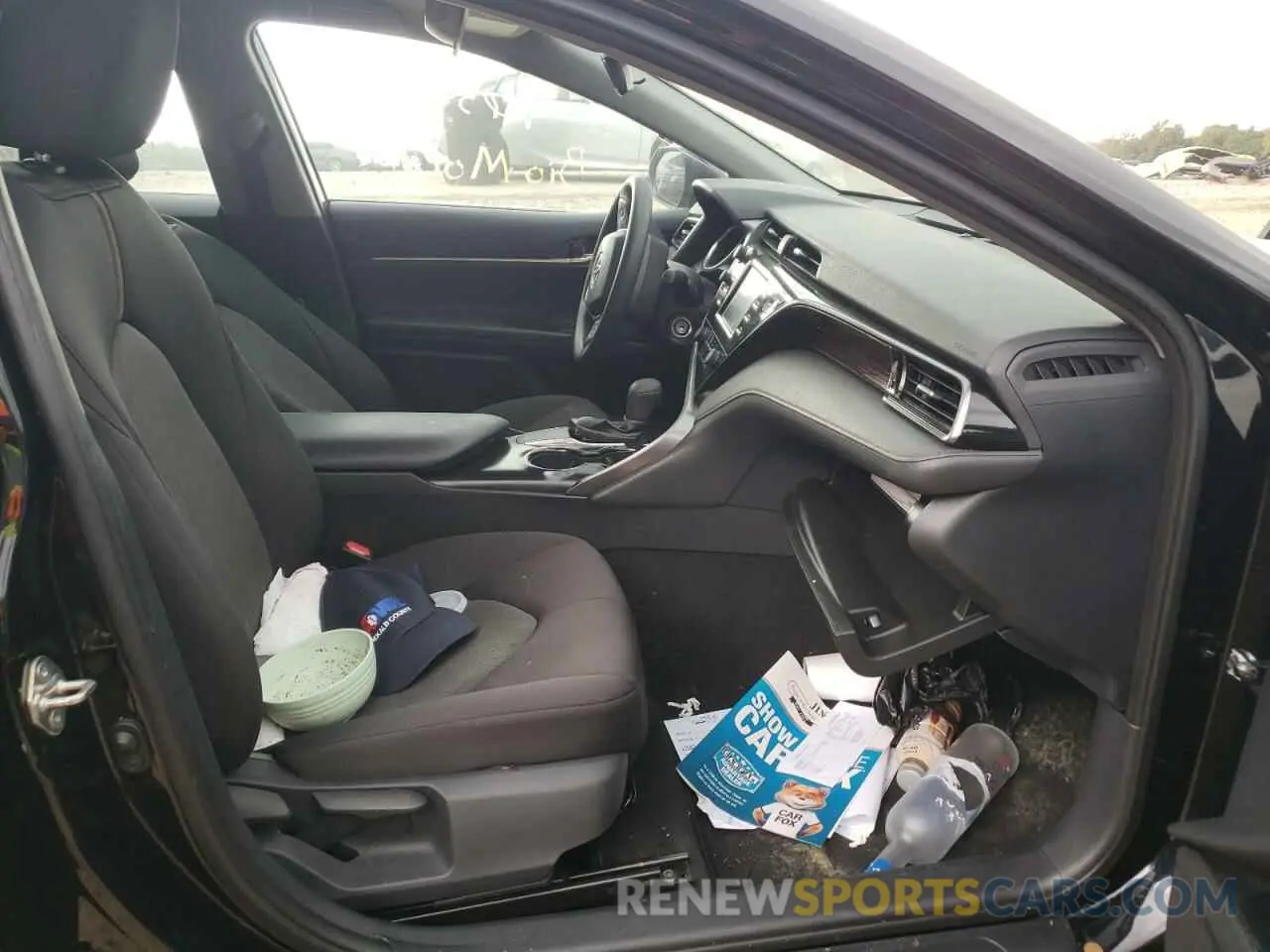 5 fotografías del automóvil dañado 4T1B11HK3KU854201 TOYOTA CAMRY 2019