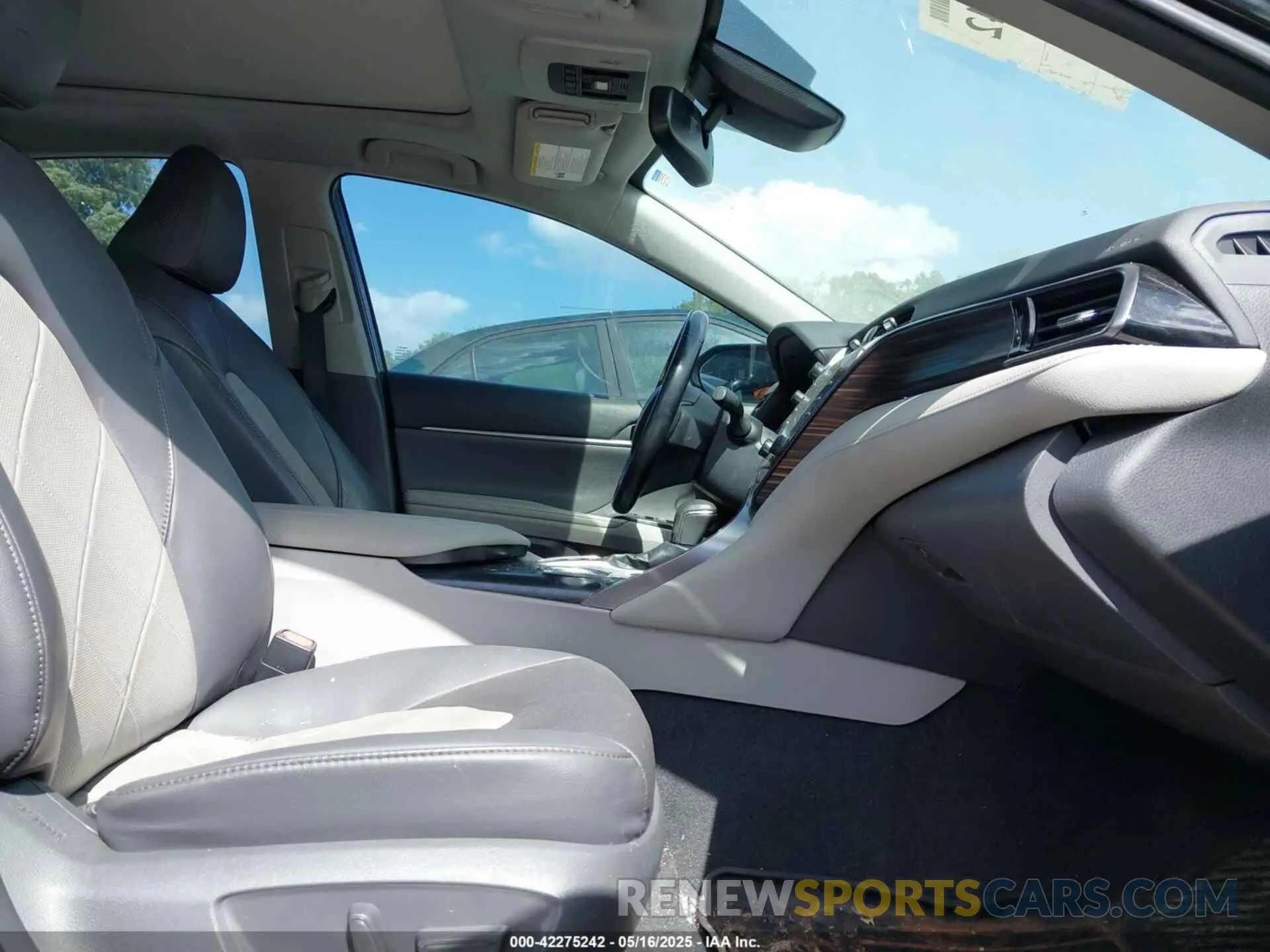 5 fotografías del automóvil dañado 4T1B11HK4KU159810 TOYOTA CAMRY 2019