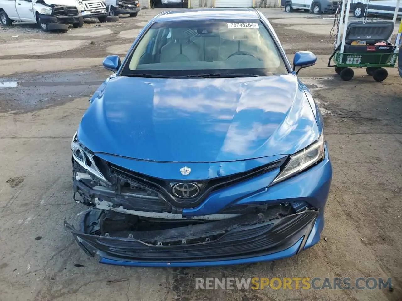 5 fotografías del automóvil dañado 4T1B11HK4KU165008 TOYOTA CAMRY 2019