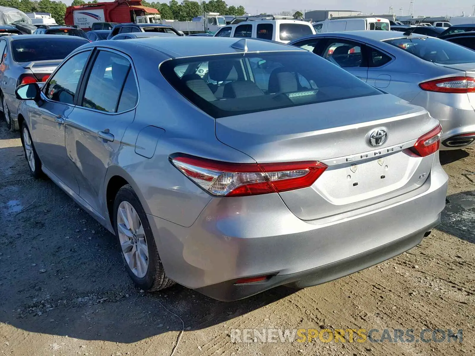 3 fotografías del automóvil dañado 4T1B11HK4KU167941 TOYOTA CAMRY 2019