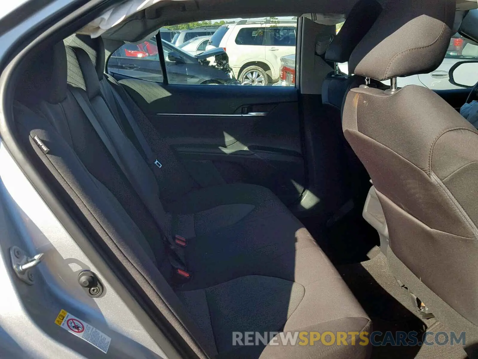 6 fotografías del automóvil dañado 4T1B11HK4KU167941 TOYOTA CAMRY 2019