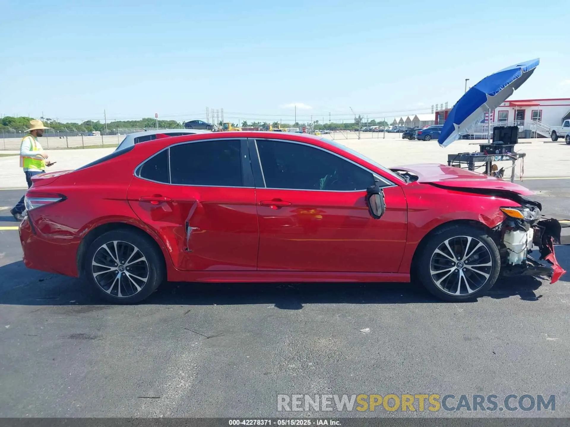 13 fotografías del automóvil dañado 4T1B11HK4KU168863 TOYOTA CAMRY 2019