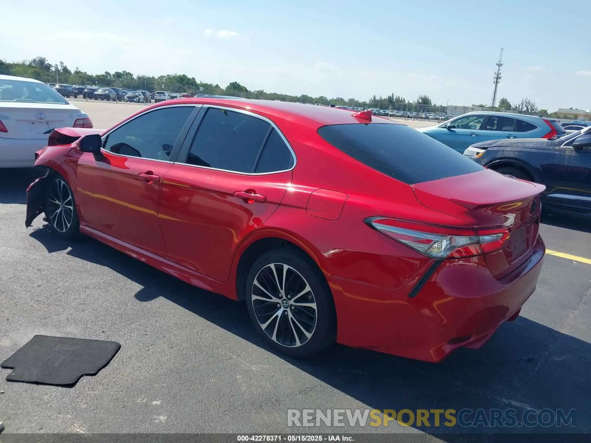 3 fotografías del automóvil dañado 4T1B11HK4KU168863 TOYOTA CAMRY 2019