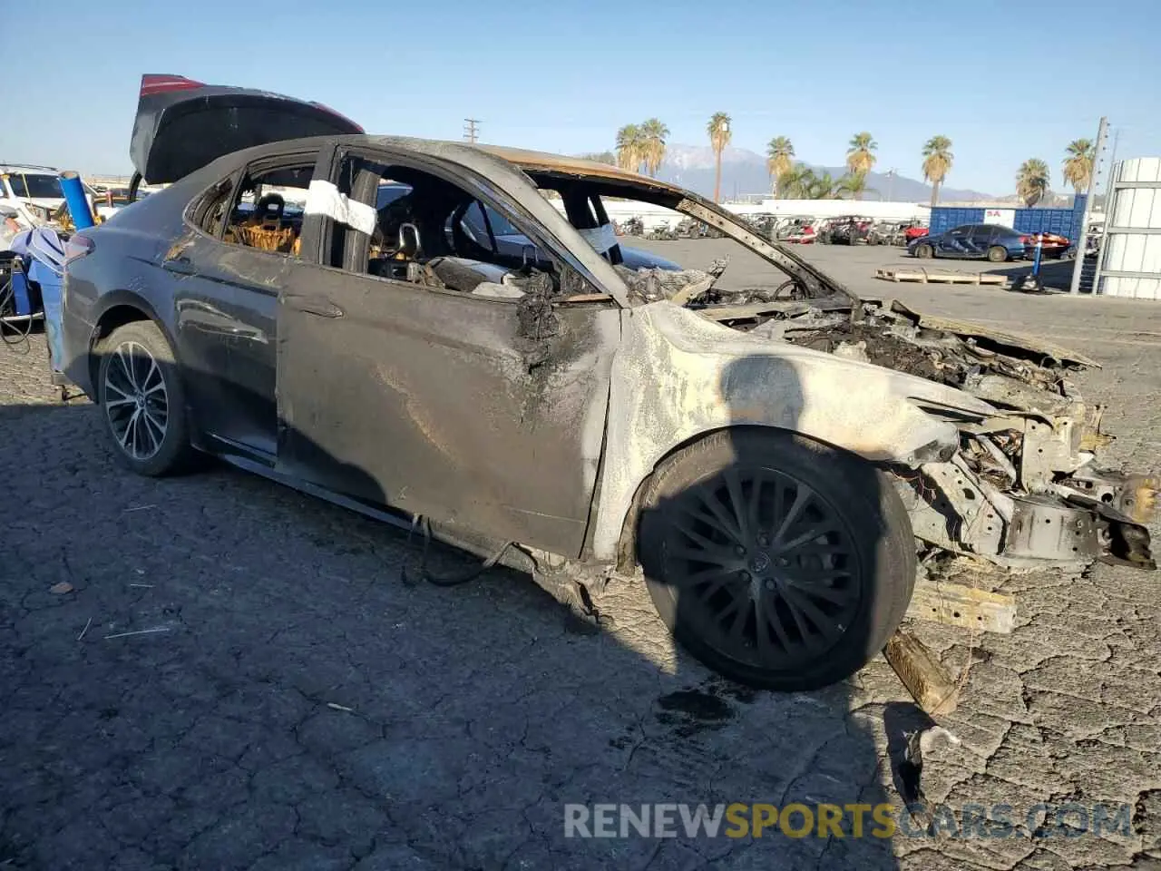 4 fotografías del automóvil dañado 4T1B11HK4KU174307 TOYOTA CAMRY 2019