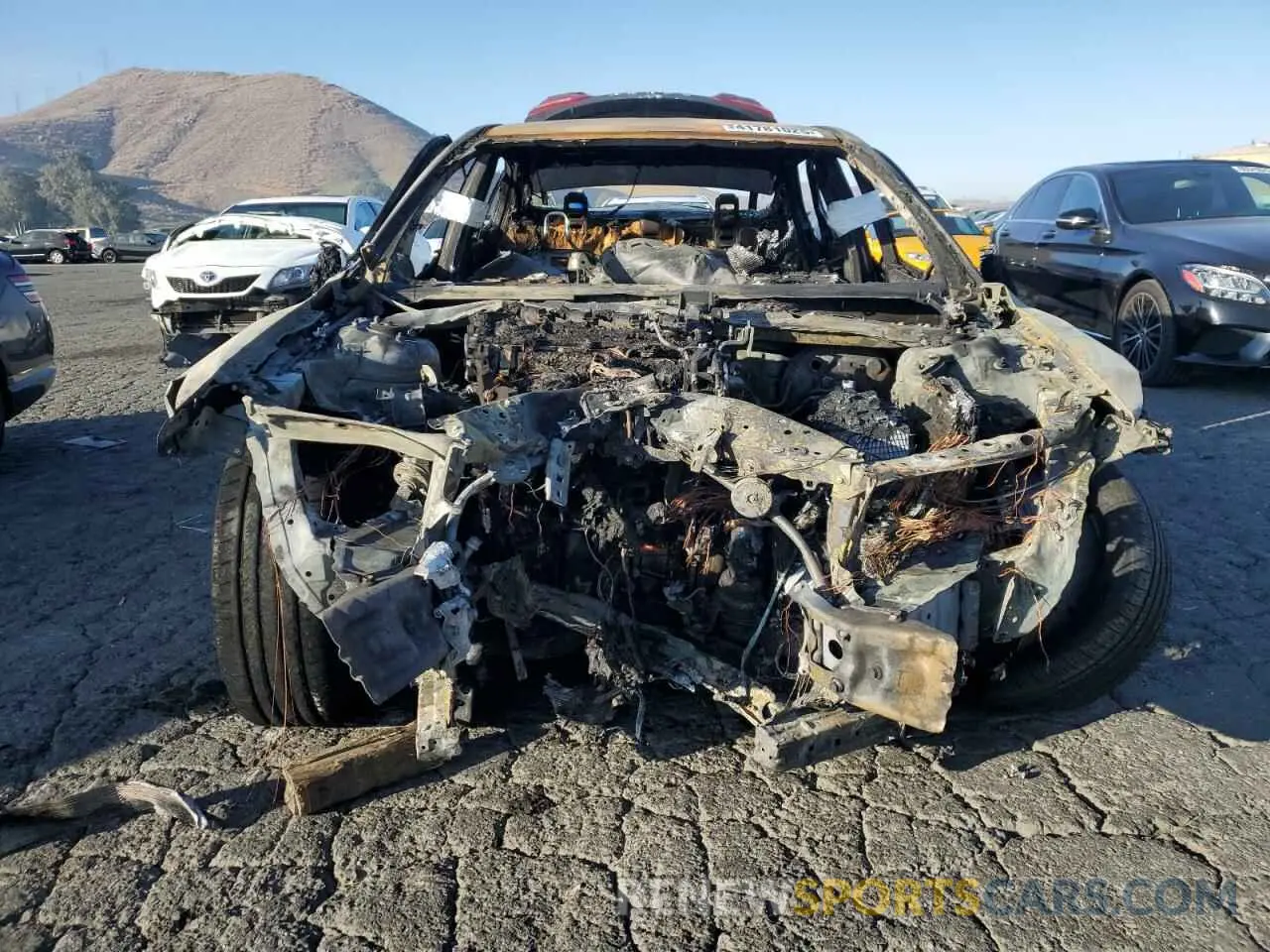 5 fotografías del automóvil dañado 4T1B11HK4KU174307 TOYOTA CAMRY 2019