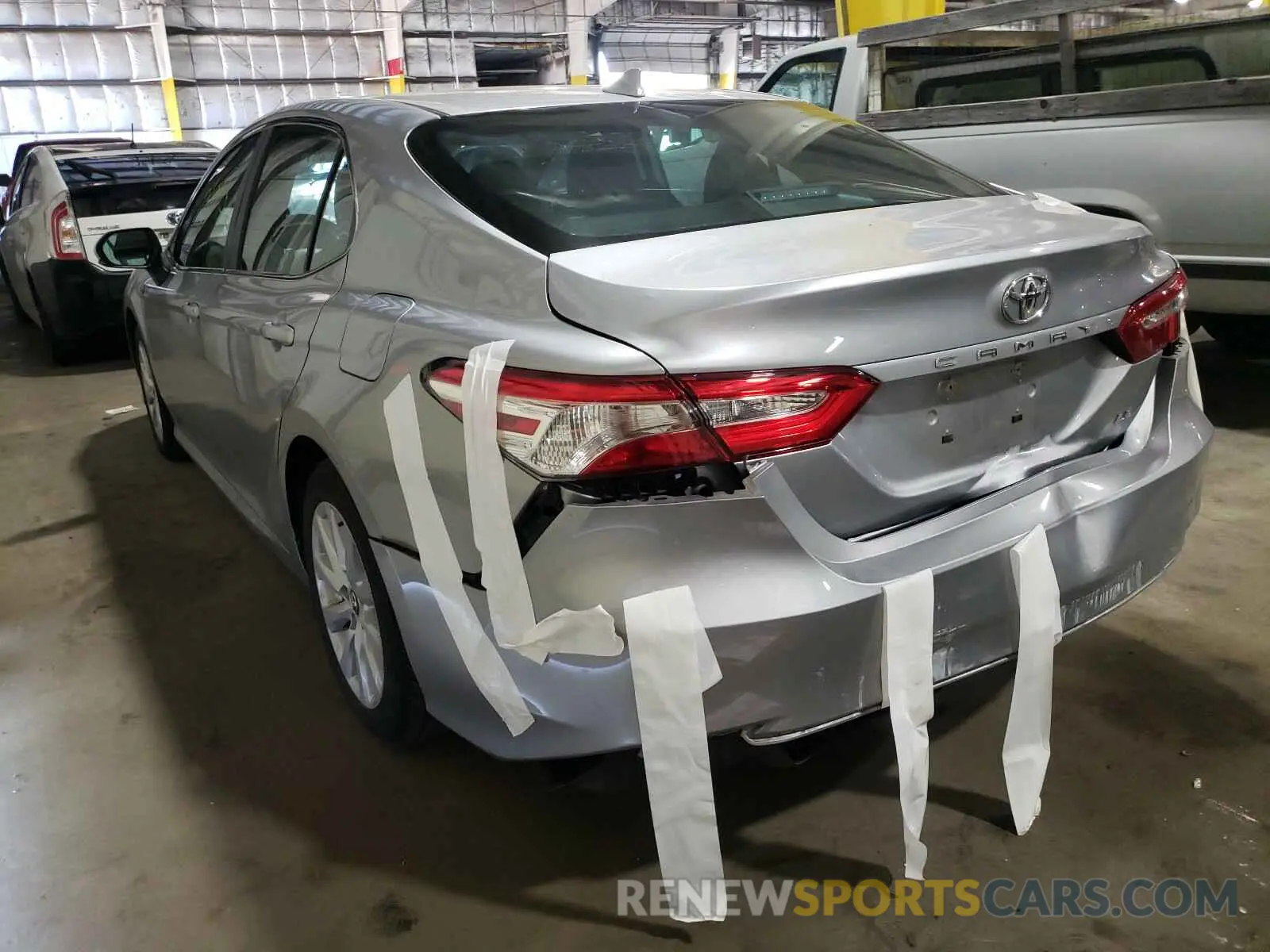 3 fotografías del automóvil dañado 4T1B11HK4KU177658 TOYOTA CAMRY 2019