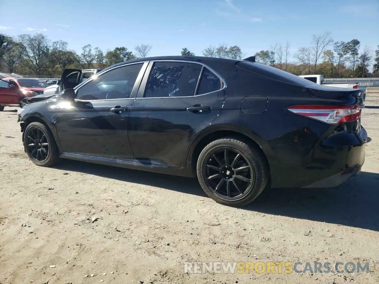 2 fotografías del automóvil dañado 4T1B11HK4KU185209 TOYOTA CAMRY 2019