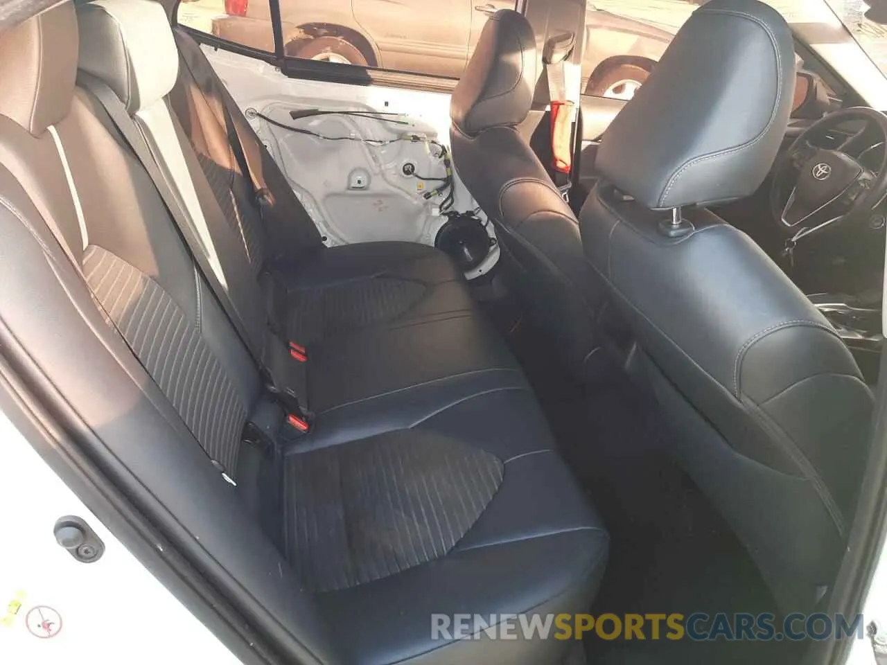 10 fotografías del automóvil dañado 4T1B11HK4KU191933 TOYOTA CAMRY 2019
