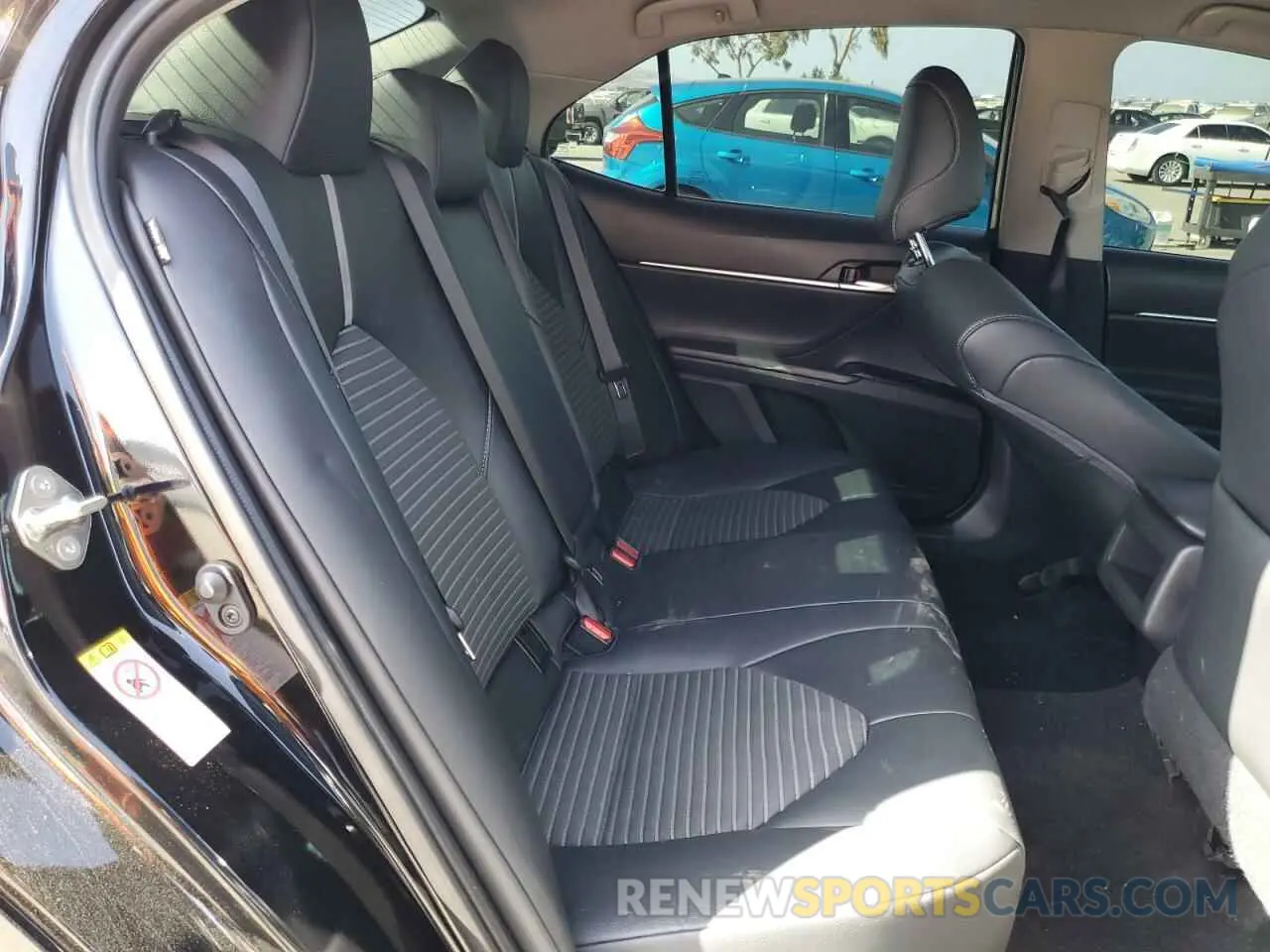10 fotografías del automóvil dañado 4T1B11HK4KU197067 TOYOTA CAMRY 2019