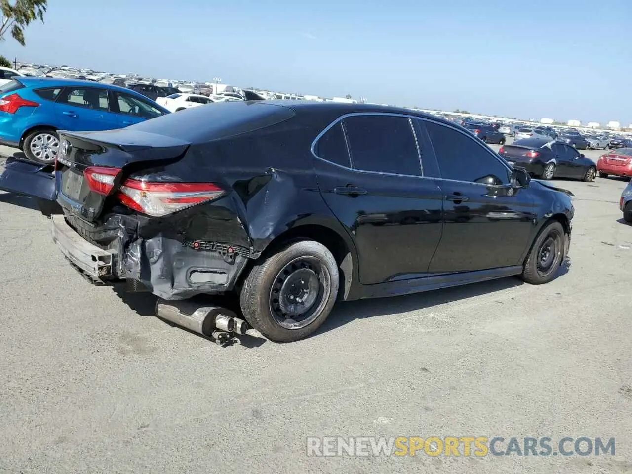 3 fotografías del automóvil dañado 4T1B11HK4KU197067 TOYOTA CAMRY 2019