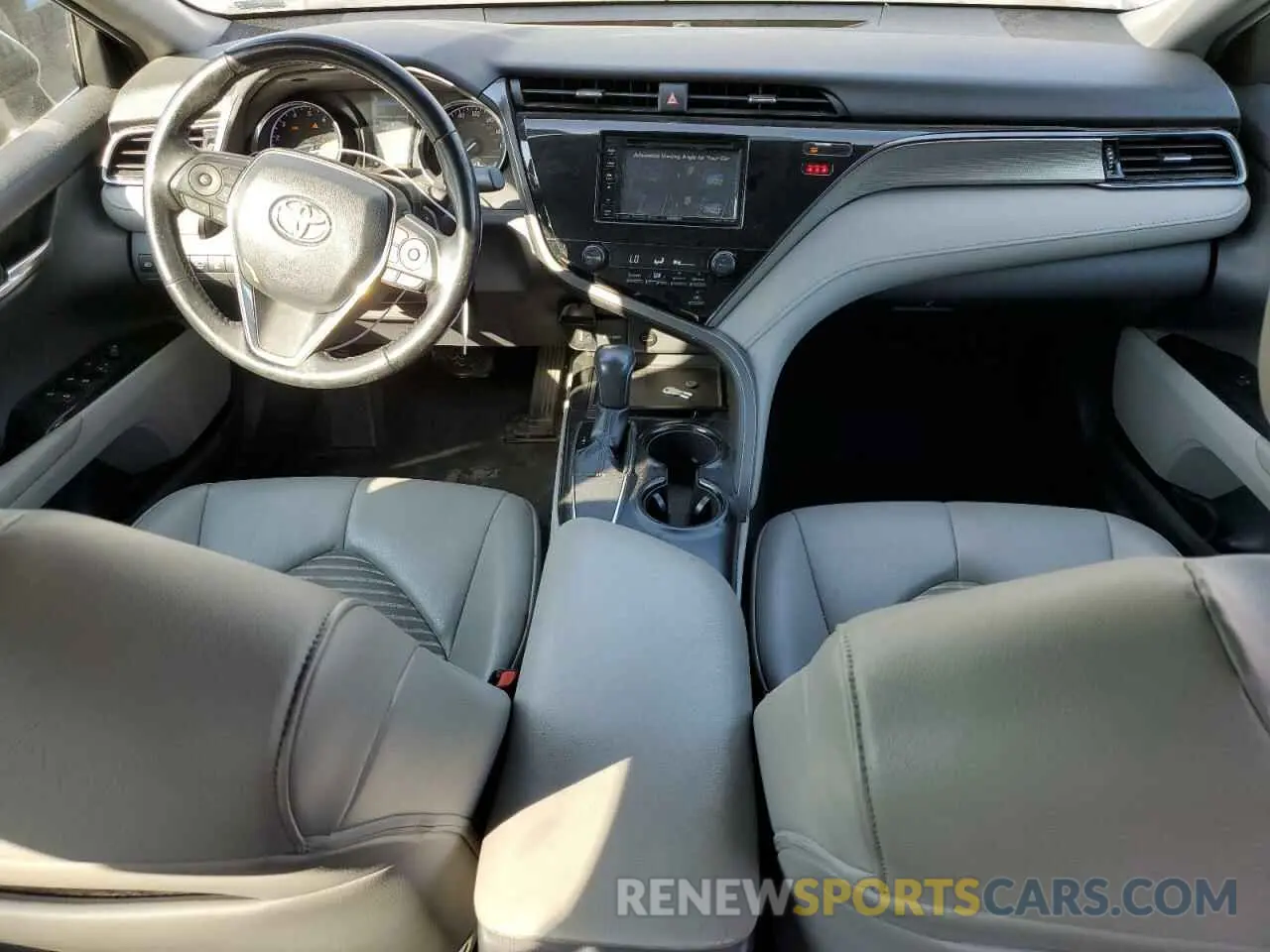 8 fotografías del automóvil dañado 4T1B11HK4KU206611 TOYOTA CAMRY 2019