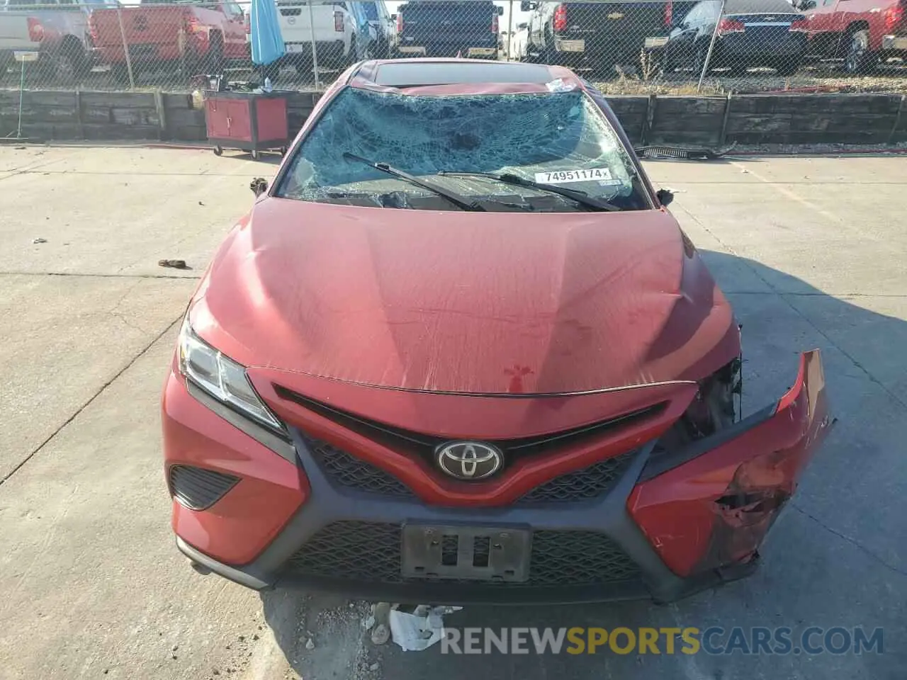 5 fotografías del automóvil dañado 4T1B11HK4KU209301 TOYOTA CAMRY 2019