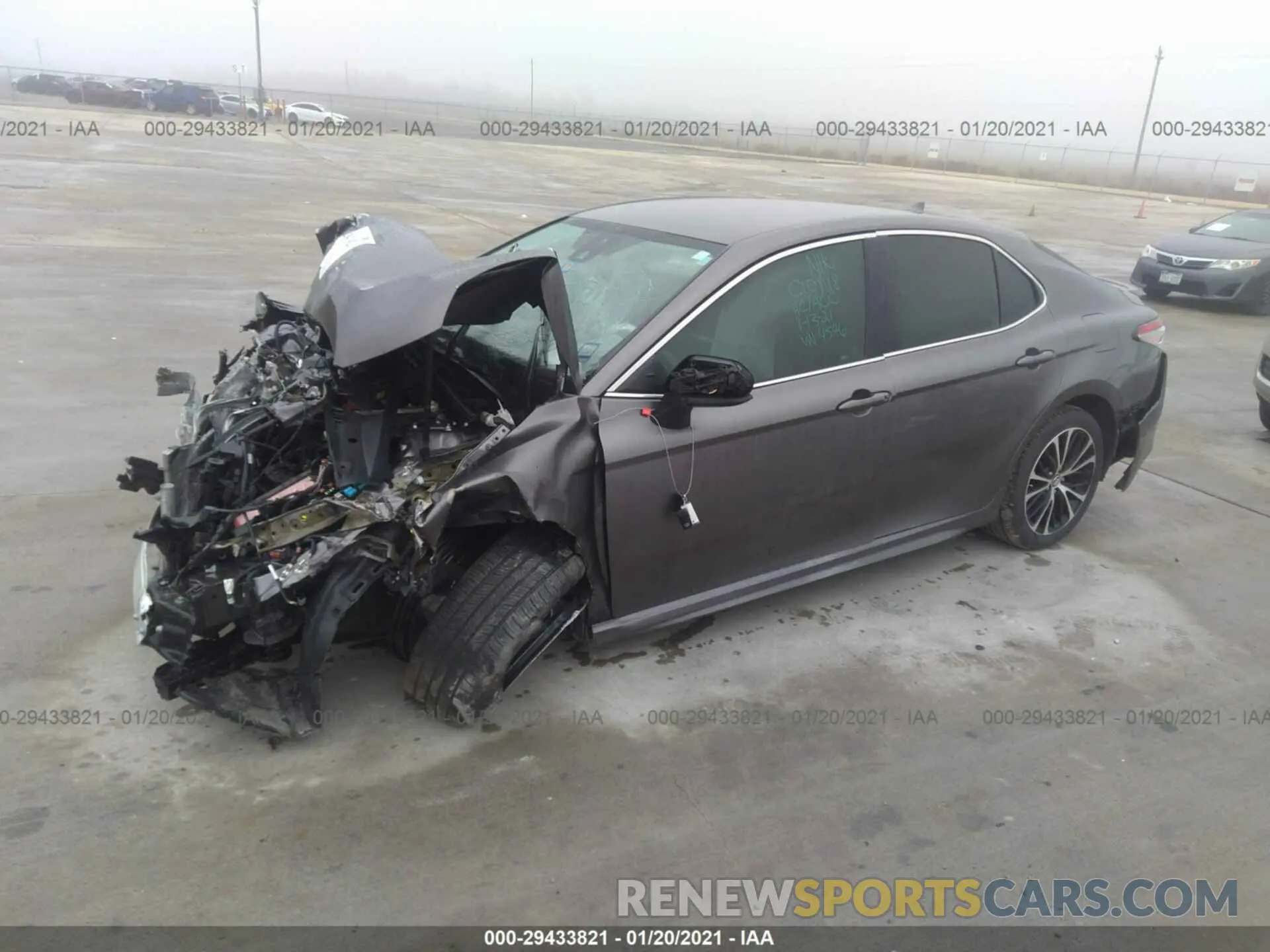 2 fotografías del automóvil dañado 4T1B11HK4KU214546 TOYOTA CAMRY 2019