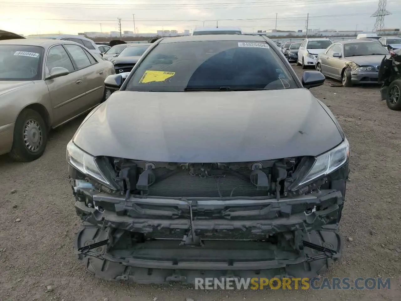5 fotografías del automóvil dañado 4T1B11HK4KU217575 TOYOTA CAMRY 2019