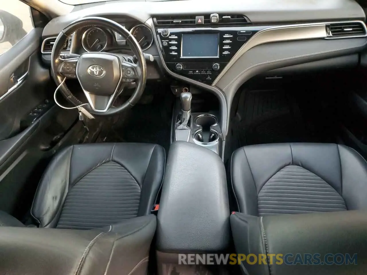 8 fotografías del automóvil dañado 4T1B11HK4KU217575 TOYOTA CAMRY 2019