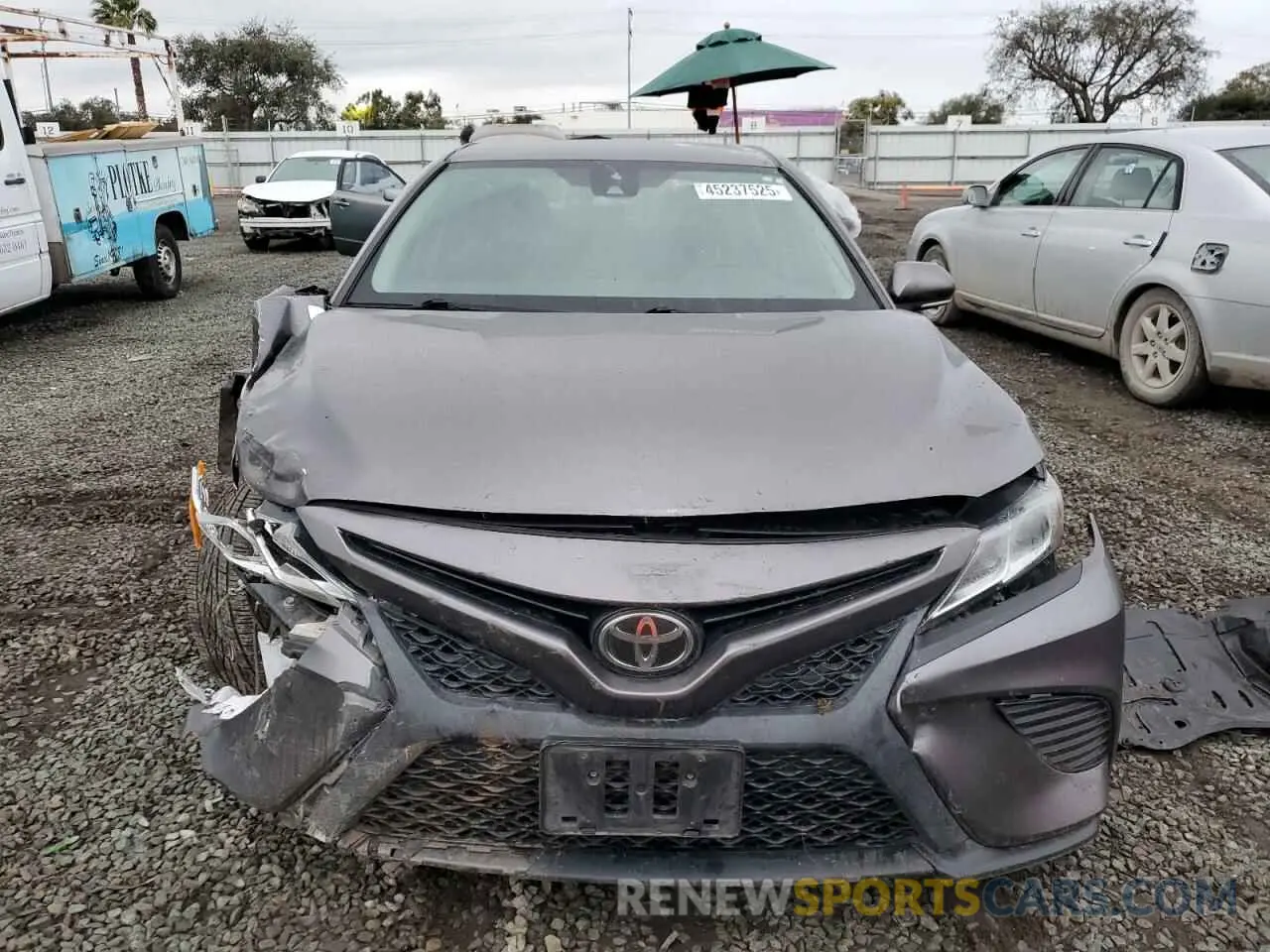 5 fotografías del automóvil dañado 4T1B11HK4KU218774 TOYOTA CAMRY 2019