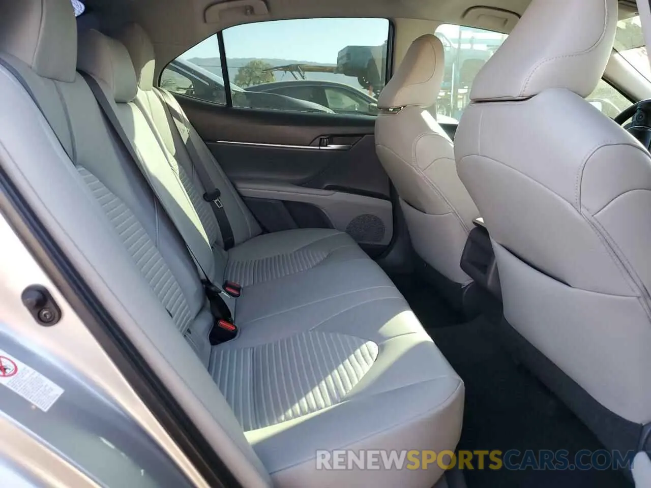 10 fotografías del automóvil dañado 4T1B11HK4KU221285 TOYOTA CAMRY 2019