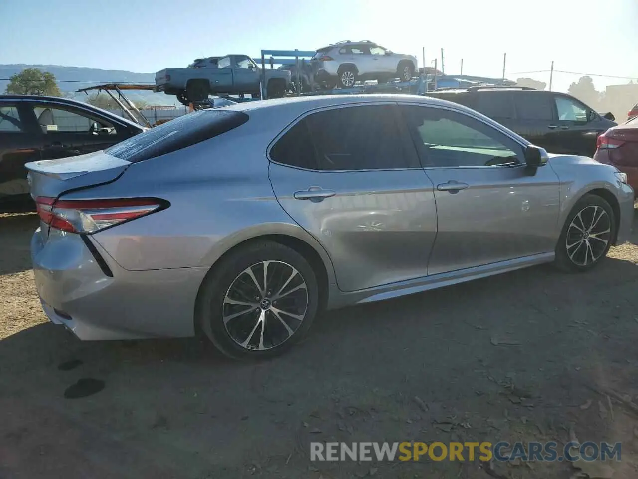 3 fotografías del automóvil dañado 4T1B11HK4KU221285 TOYOTA CAMRY 2019