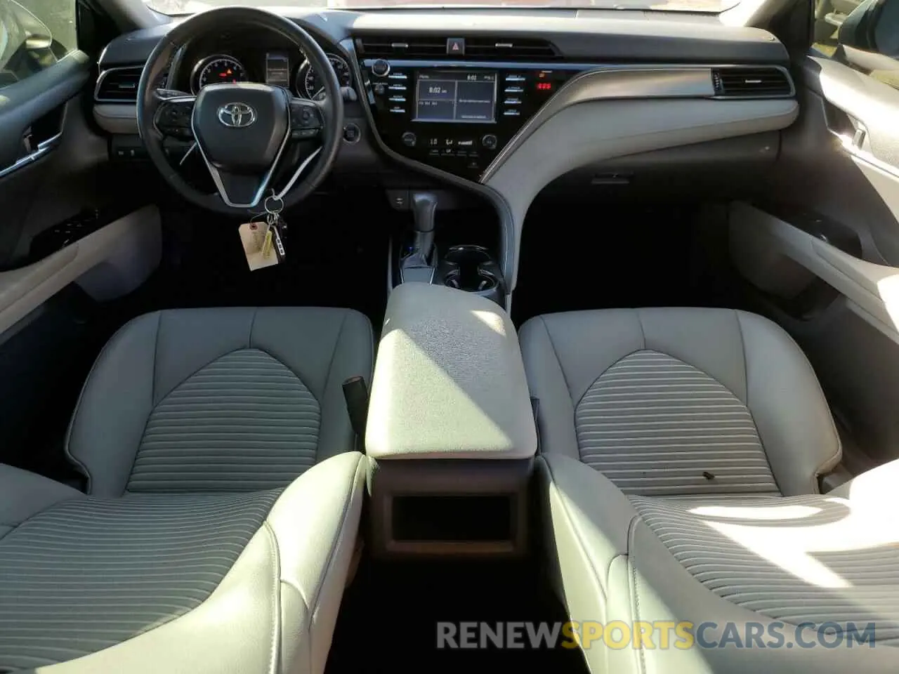 8 fotografías del automóvil dañado 4T1B11HK4KU221285 TOYOTA CAMRY 2019