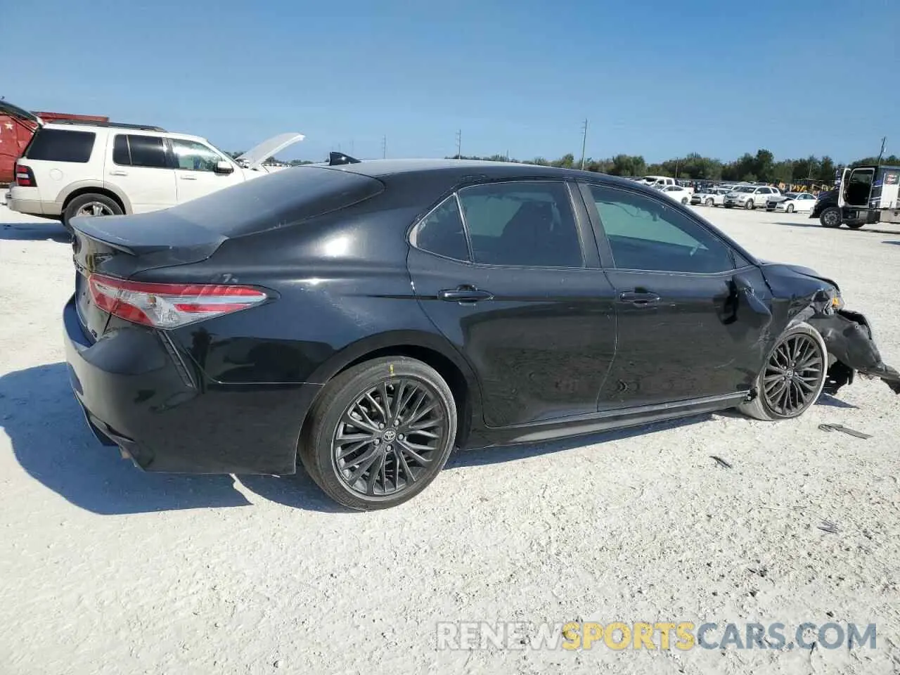 3 fotografías del automóvil dañado 4T1B11HK4KU235669 TOYOTA CAMRY 2019