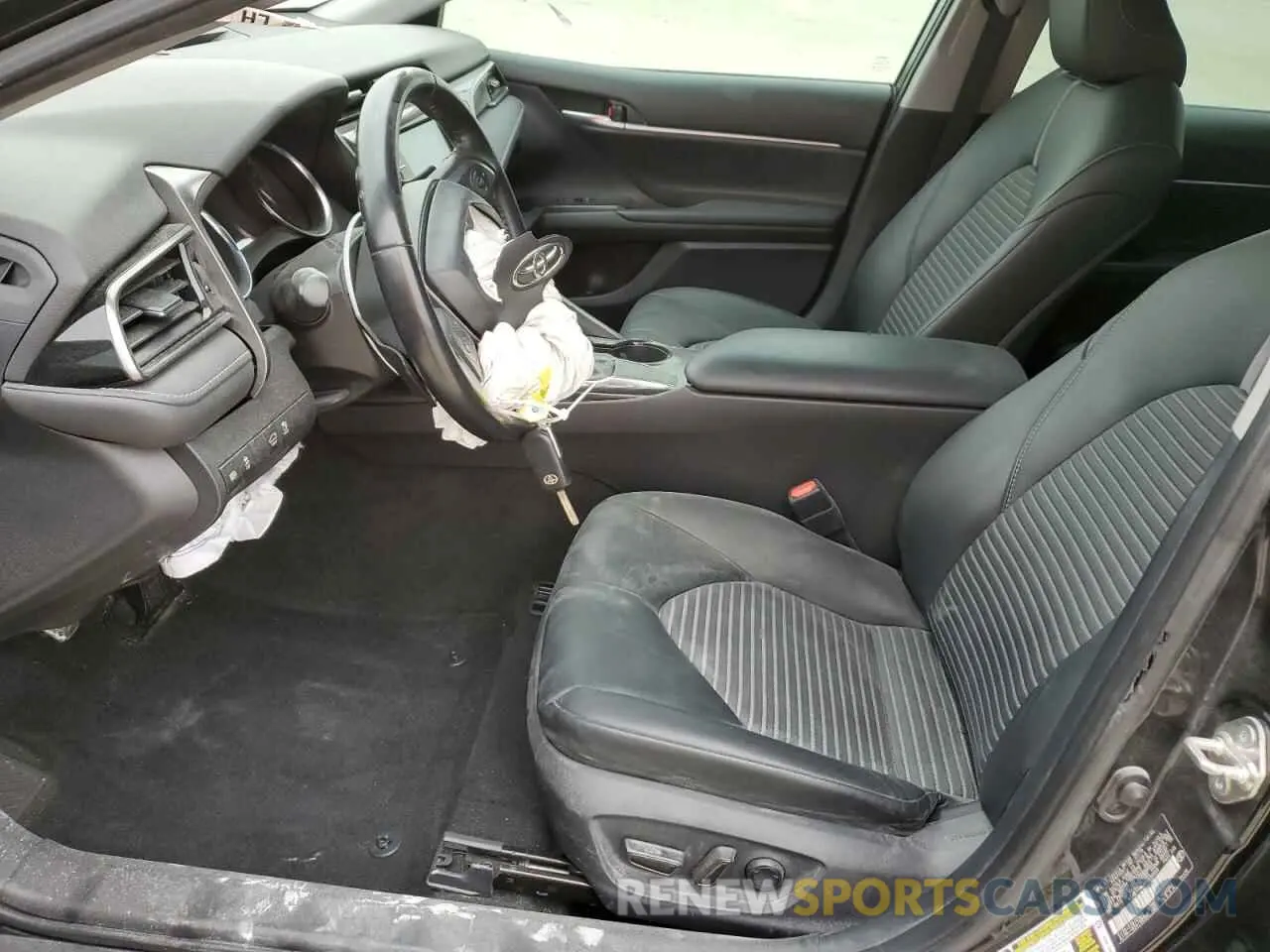 7 fotografías del automóvil dañado 4T1B11HK4KU235669 TOYOTA CAMRY 2019