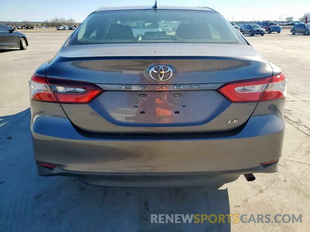 6 fotografías del automóvil dañado 4T1B11HK4KU242119 TOYOTA CAMRY 2019