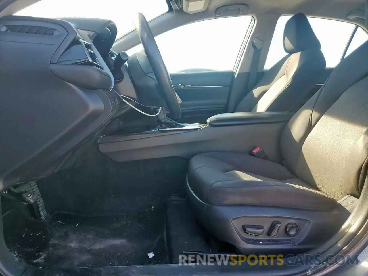 7 fotografías del automóvil dañado 4T1B11HK4KU242119 TOYOTA CAMRY 2019